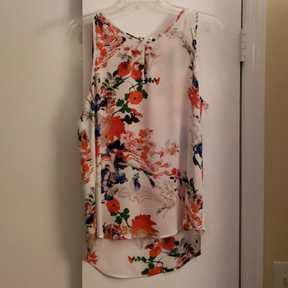 Sleeveless blouse